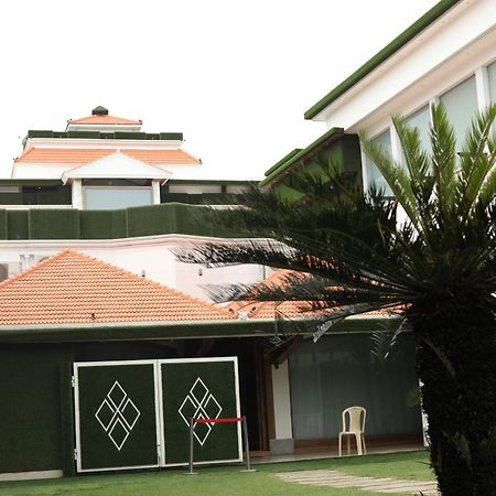 B8 Hotel Madras Buitenkant foto