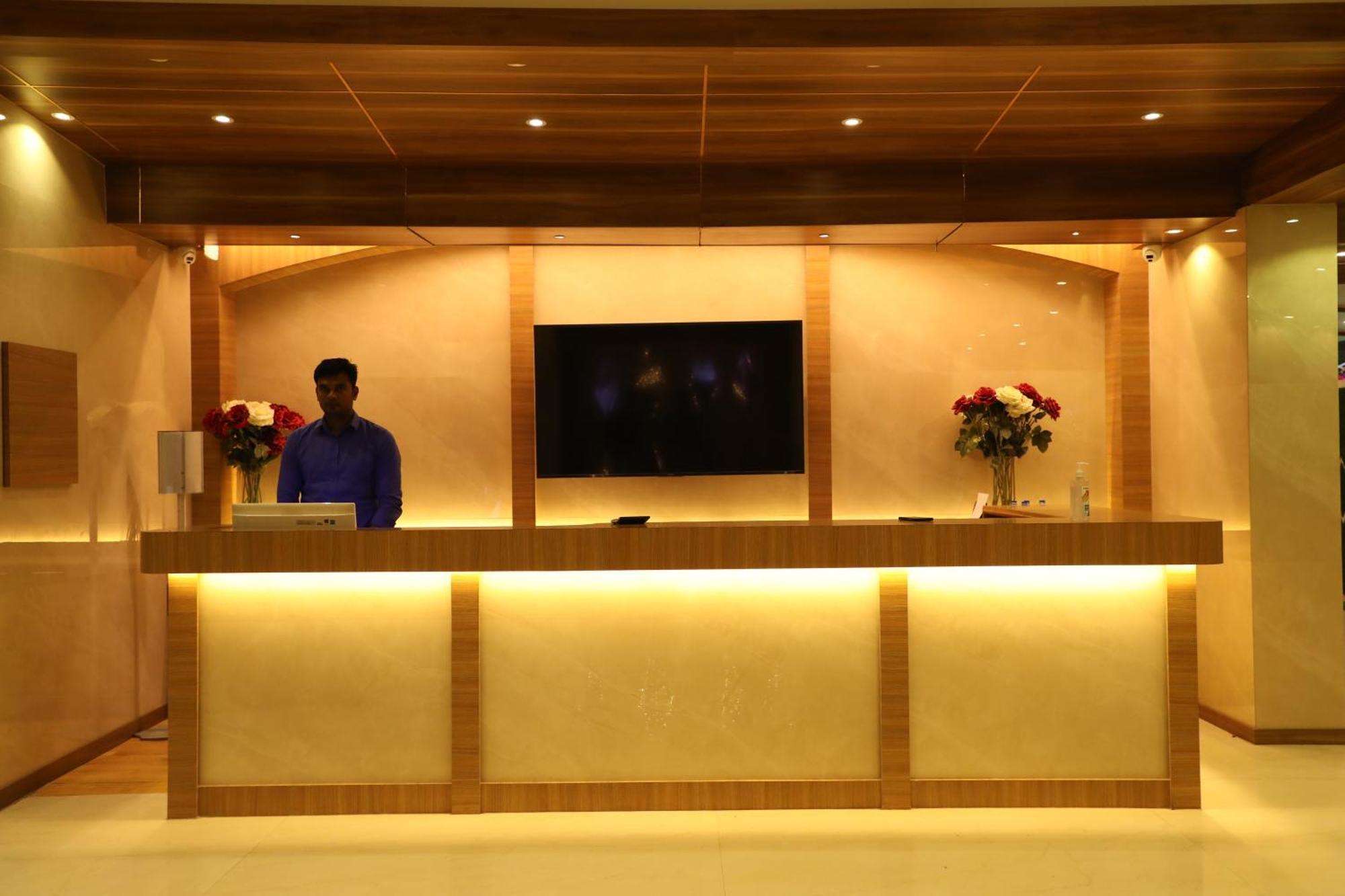 B8 Hotel Madras Buitenkant foto