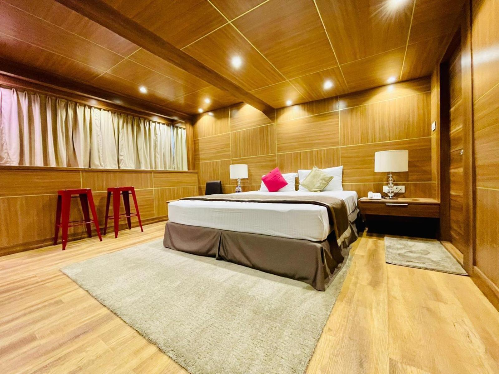B8 Hotel Madras Buitenkant foto