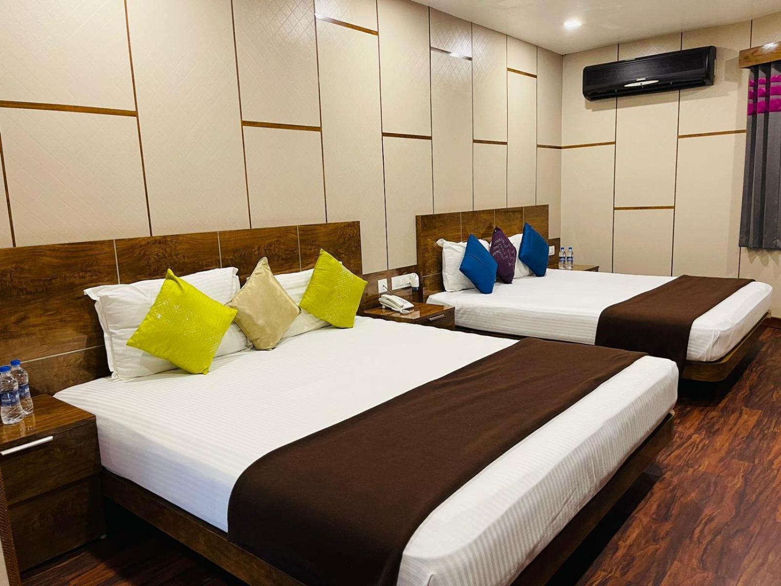 B8 Hotel Madras Buitenkant foto
